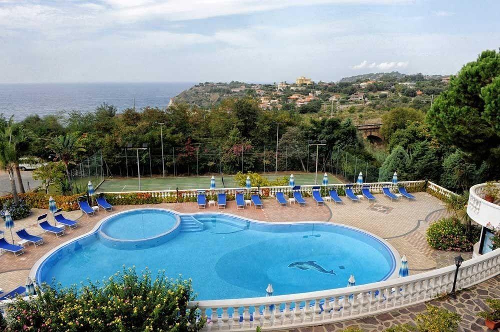 Villaggio Pineta Petto Bianco Капо Ватикано Екстериор снимка