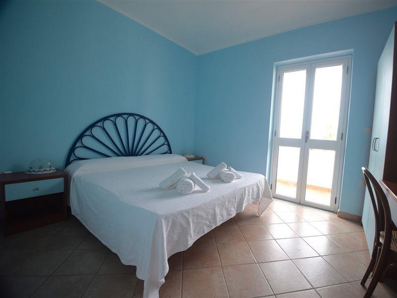 Villaggio Pineta Petto Bianco Капо Ватикано Екстериор снимка