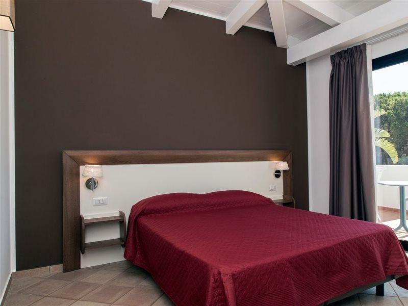 Villaggio Pineta Petto Bianco Капо Ватикано Екстериор снимка