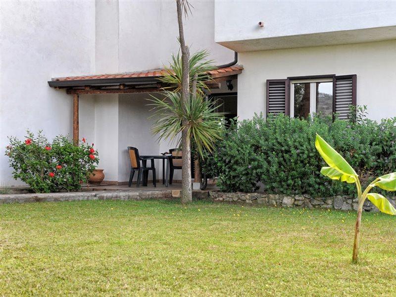 Villaggio Pineta Petto Bianco Капо Ватикано Екстериор снимка