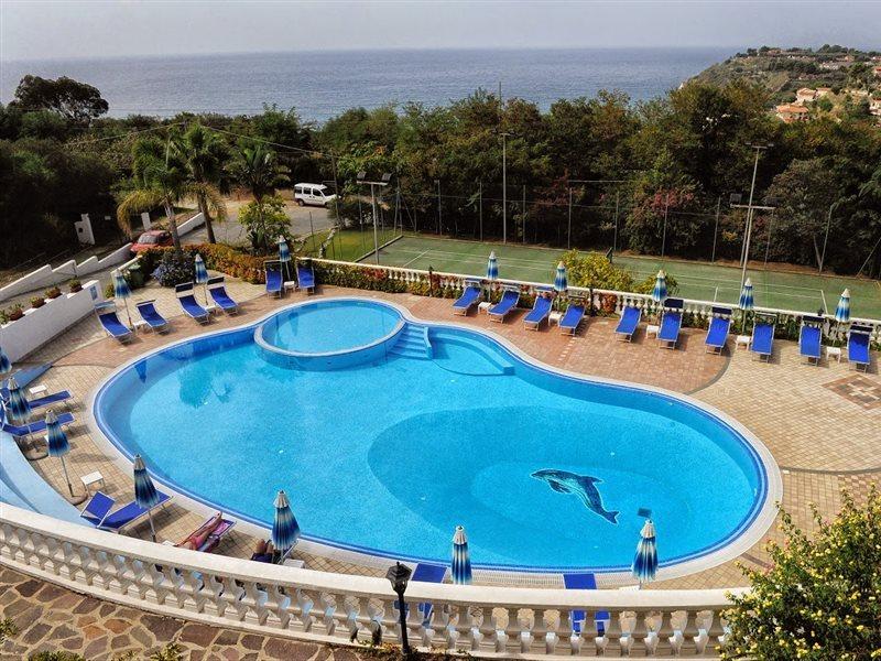 Villaggio Pineta Petto Bianco Капо Ватикано Екстериор снимка